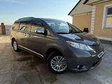 Toyota Sienna 2017 года за 11 500 000 тг. в Уральск – фото 2