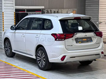 Mitsubishi Outlander 2022 года за 11 790 000 тг. в Алматы – фото 6