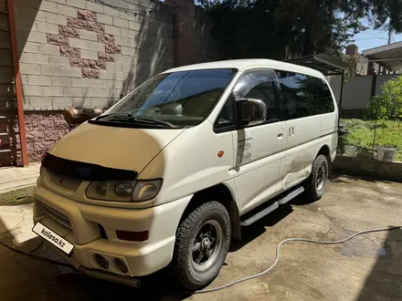 Mitsubishi Delica 2003 года за 6 300 000 тг. в Алматы – фото 2