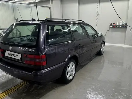 Volkswagen Passat 1995 года за 2 430 000 тг. в Караганда – фото 4