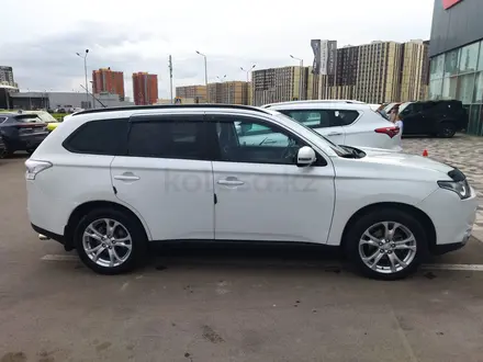 Mitsubishi Outlander 2014 года за 8 000 000 тг. в Астана