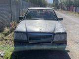 Mercedes-Benz E 220 1994 года за 1 500 000 тг. в Тараз