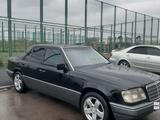 Mercedes-Benz E 220 1994 года за 2 800 000 тг. в Алматы – фото 3