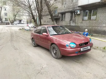 Toyota Corolla 1998 года за 1 750 000 тг. в Усть-Каменогорск – фото 3