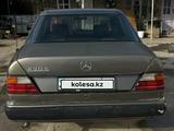 Mercedes-Benz E 230 1990 года за 1 030 000 тг. в Туркестан – фото 2