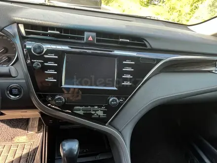 Toyota Camry 2018 года за 12 250 000 тг. в Астана – фото 7