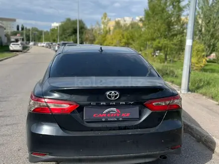 Toyota Camry 2018 года за 12 250 000 тг. в Астана – фото 5