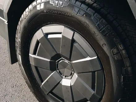 Tesla Cybertruck 2024 года за 103 000 000 тг. в Алматы – фото 33