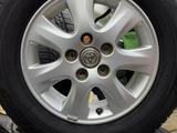 Комплект колес Toyota R15 оригинал за 200 000 тг. в Талдыкорган