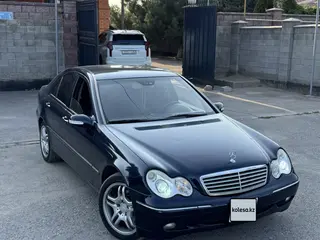 Mercedes-Benz C 320