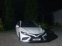 Toyota Camry 2021 года за 16 500 000 тг. в Усть-Каменогорск