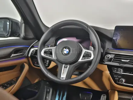 BMW 520 2022 года за 31 500 000 тг. в Алматы – фото 11