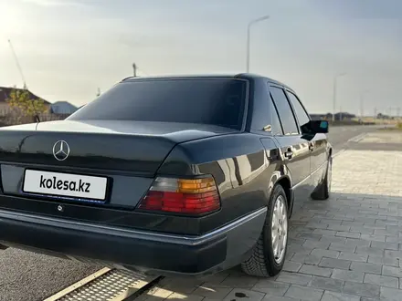 Mercedes-Benz E 220 1992 года за 1 700 000 тг. в Шымкент – фото 6