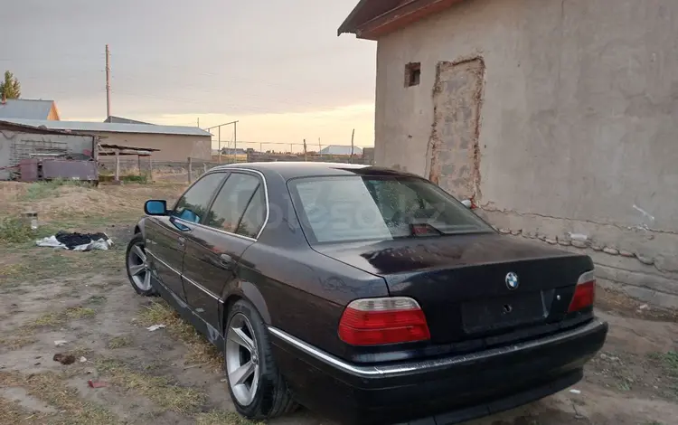 BMW 750 1998 годаfor3 000 000 тг. в Шу