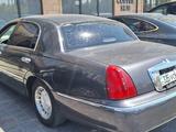 Lincoln Town Car 2001 года за 6 800 000 тг. в Шымкент – фото 4