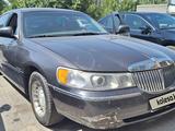 Lincoln Town Car 2001 года за 6 800 000 тг. в Шымкент – фото 5