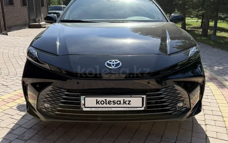 Toyota Camry 2025 года за 20 000 000 тг. в Астана