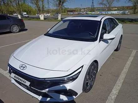 Hyundai Elantra 2023 года за 7 800 000 тг. в Уральск