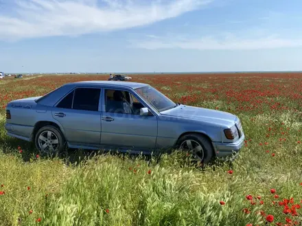 Mercedes-Benz E 230 1991 года за 1 700 000 тг. в Алматы – фото 4