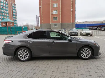 Toyota Camry 2018 года за 9 111 111 тг. в Актобе – фото 11