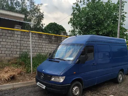 Mercedes-Benz Sprinter 1997 года за 4 800 000 тг. в Алматы – фото 2