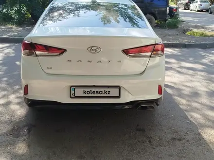 Hyundai Sonata 2019 года за 9 800 000 тг. в Алматы – фото 3