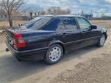 Mercedes-Benz C 200 1996 года за 2 100 000 тг. в Атбасар – фото 4