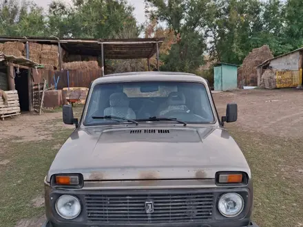 ВАЗ (Lada) Lada 2121 2000 года за 1 300 000 тг. в Узынагаш – фото 2