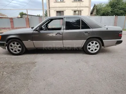 Mercedes-Benz E 300 1992 года за 3 200 000 тг. в Алматы – фото 3