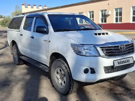 Toyota Hilux 2014 года за 6 500 000 тг. в Уральск – фото 2