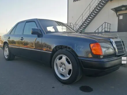 Mercedes-Benz E 200 1992 года за 2 200 000 тг. в Шымкент – фото 10