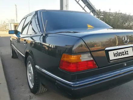 Mercedes-Benz E 200 1992 года за 2 200 000 тг. в Шымкент – фото 6