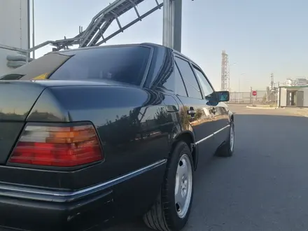 Mercedes-Benz E 200 1992 года за 2 200 000 тг. в Шымкент – фото 7
