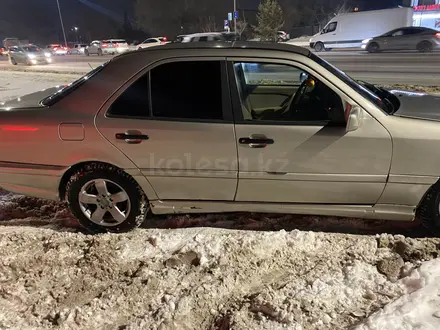 Mercedes-Benz C 200 1994 года за 1 700 000 тг. в Астана – фото 3