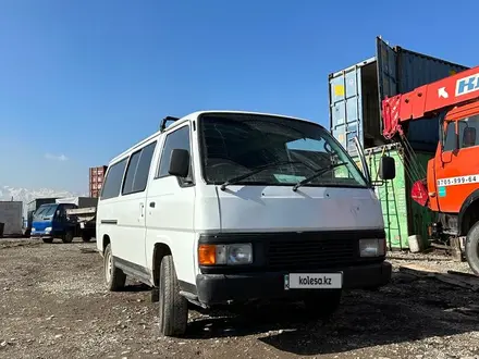 Nissan Caravan 1995 года за 2 900 000 тг. в Алматы