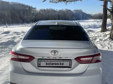 Toyota Camry 2018 года за 16 000 000 тг. в Риддер – фото 3