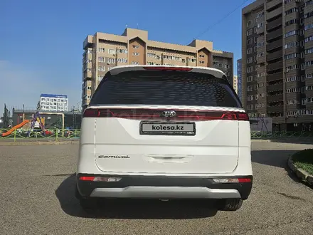 Kia Carnival 2021 года за 16 700 000 тг. в Алматы – фото 11