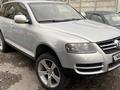 Volkswagen Touareg 2006 годаfor5 500 000 тг. в Тараз – фото 2