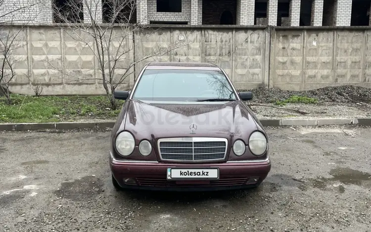 Mercedes-Benz E 230 1997 годаүшін2 000 000 тг. в Талдыкорган