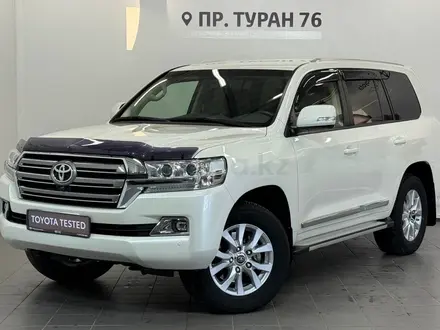 Toyota Land Cruiser Luxe 2020 года за 32 900 000 тг. в Астана