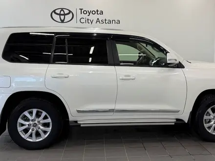 Toyota Land Cruiser Luxe 2020 года за 32 900 000 тг. в Астана – фото 18