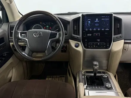 Toyota Land Cruiser Luxe 2020 года за 32 900 000 тг. в Астана – фото 9