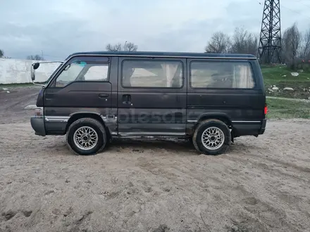 Nissan Caravan 1995 года за 2 200 000 тг. в Алматы – фото 14