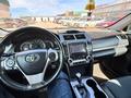 Toyota Camry 2014 года за 6 000 000 тг. в Атырау – фото 10