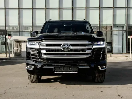 Toyota Land Cruiser Premium+ 2026 года за 67 900 000 тг. в Уральск