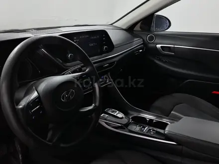 Hyundai Sonata 2021 года за 10 540 000 тг. в Актобе – фото 12