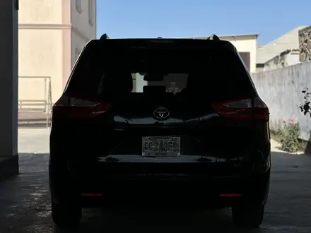 Toyota Sienna 2016 года за 10 000 000 тг. в Актау – фото 9