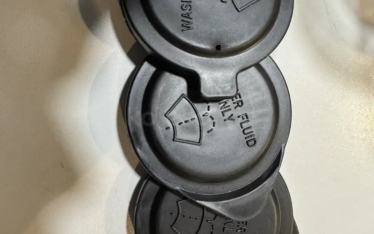 Крышки бочка омывателя фар за 1 200 тг. в Алматы