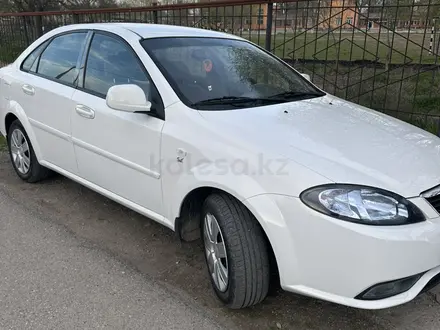 Daewoo Gentra 2015 года за 4 750 000 тг. в Жетысай – фото 11