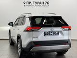 Toyota RAV4 2022 годаүшін19 500 000 тг. в Астана – фото 2